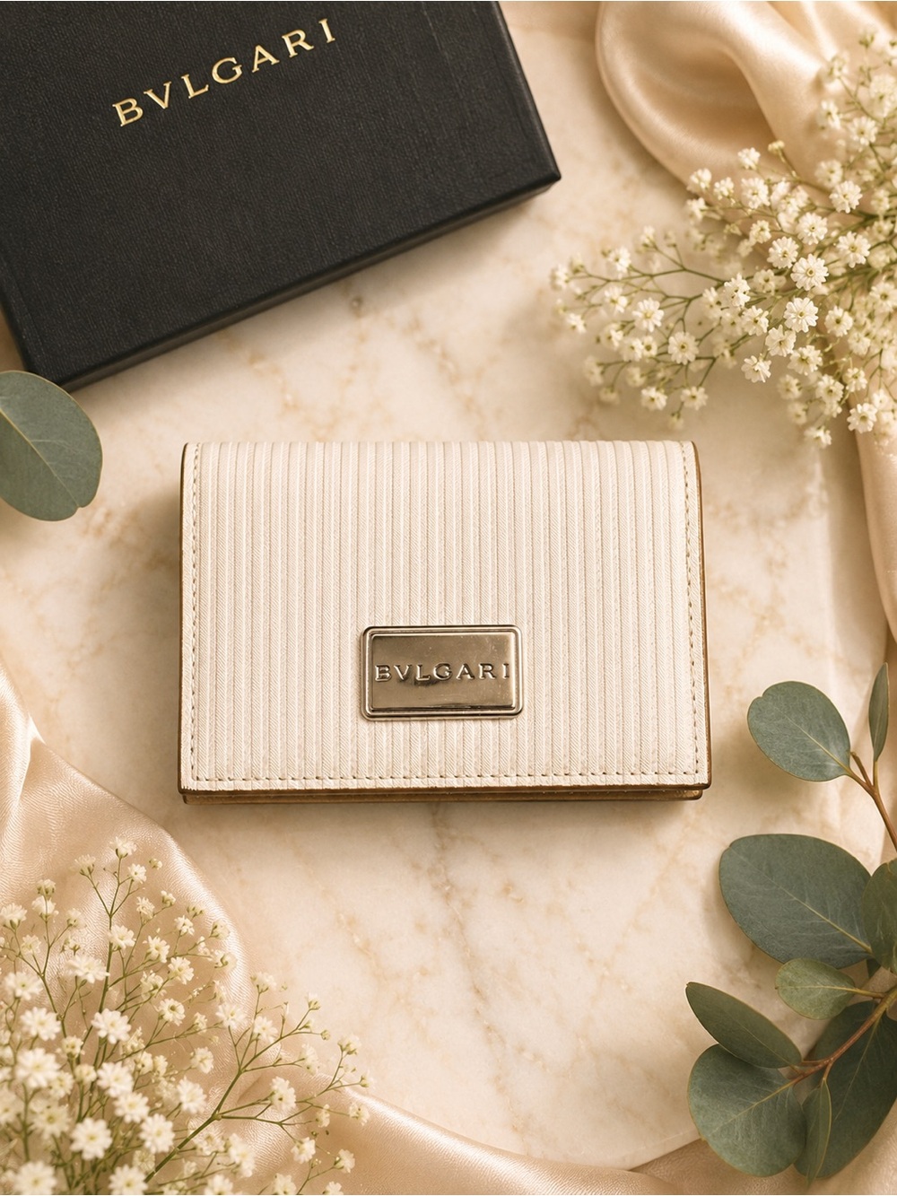 BVLGARI White Leather Card Holder Wallet Full Set Box Authentic Unisex